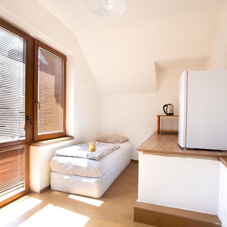 En-Suite Rooms: Novа Guesthouse In Sofia Center Екстер'єр фото