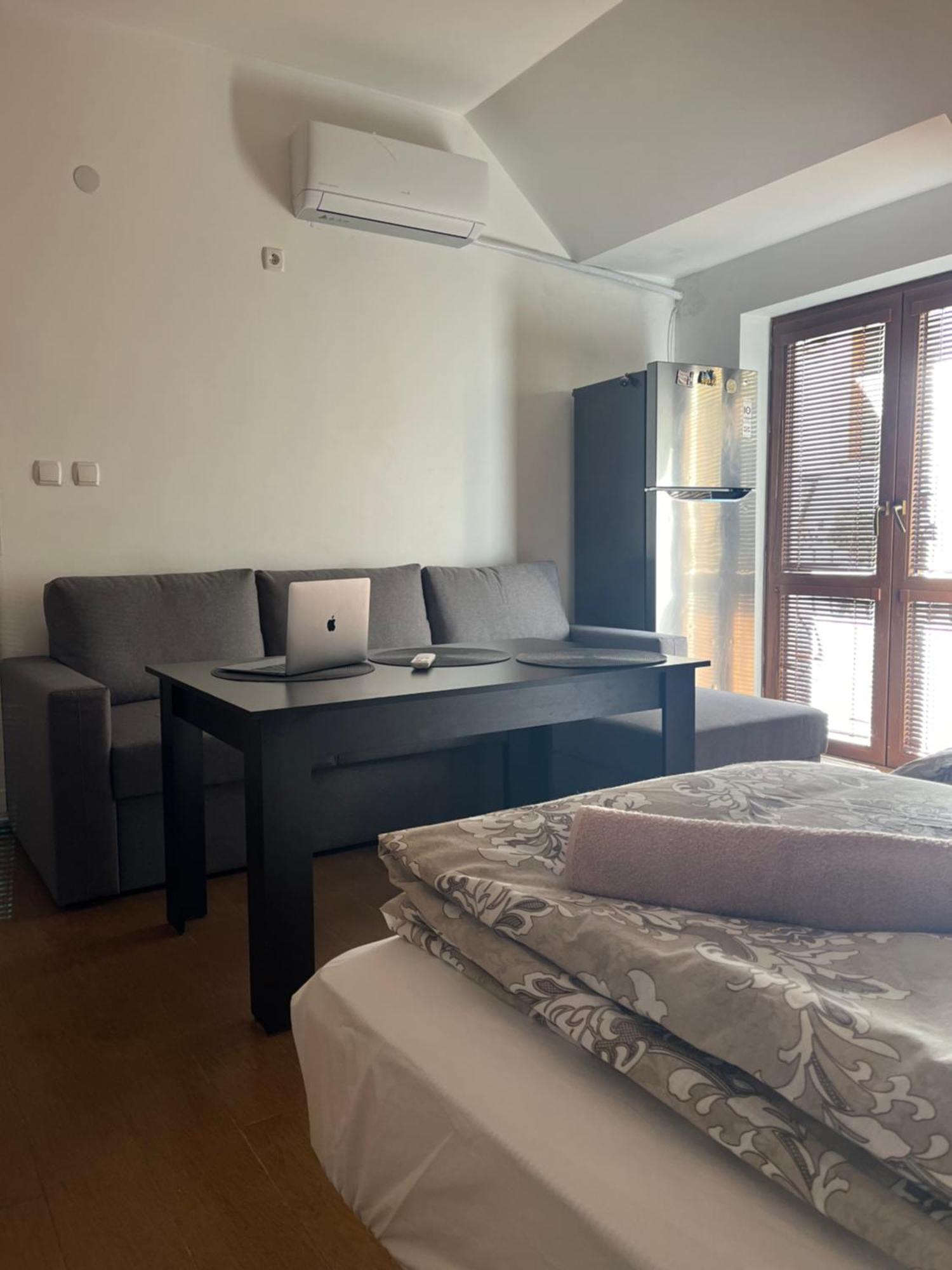 En-Suite Rooms: Novа Guesthouse In Sofia Center Екстер'єр фото
