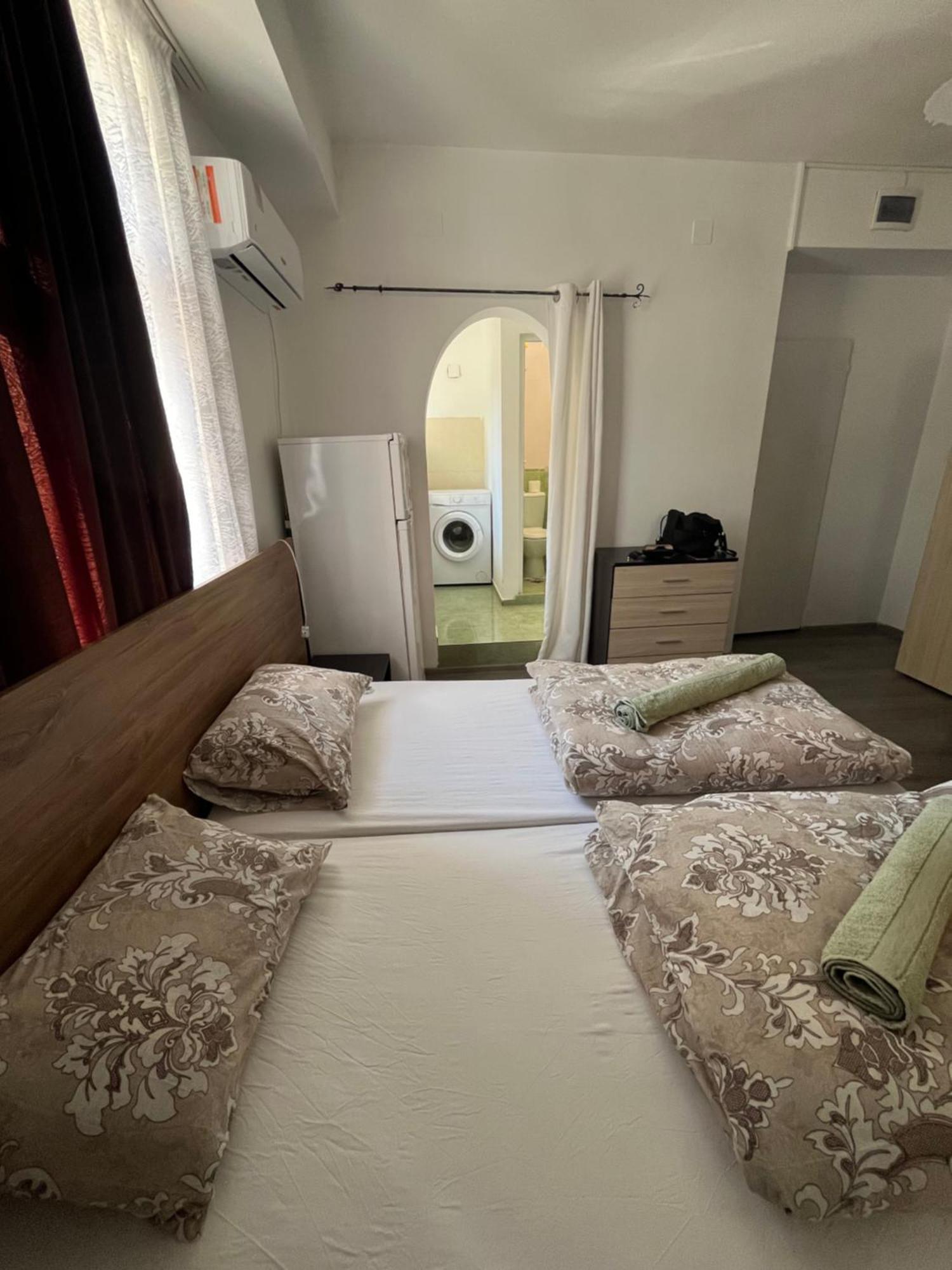 En-Suite Rooms: Novа Guesthouse In Sofia Center Екстер'єр фото