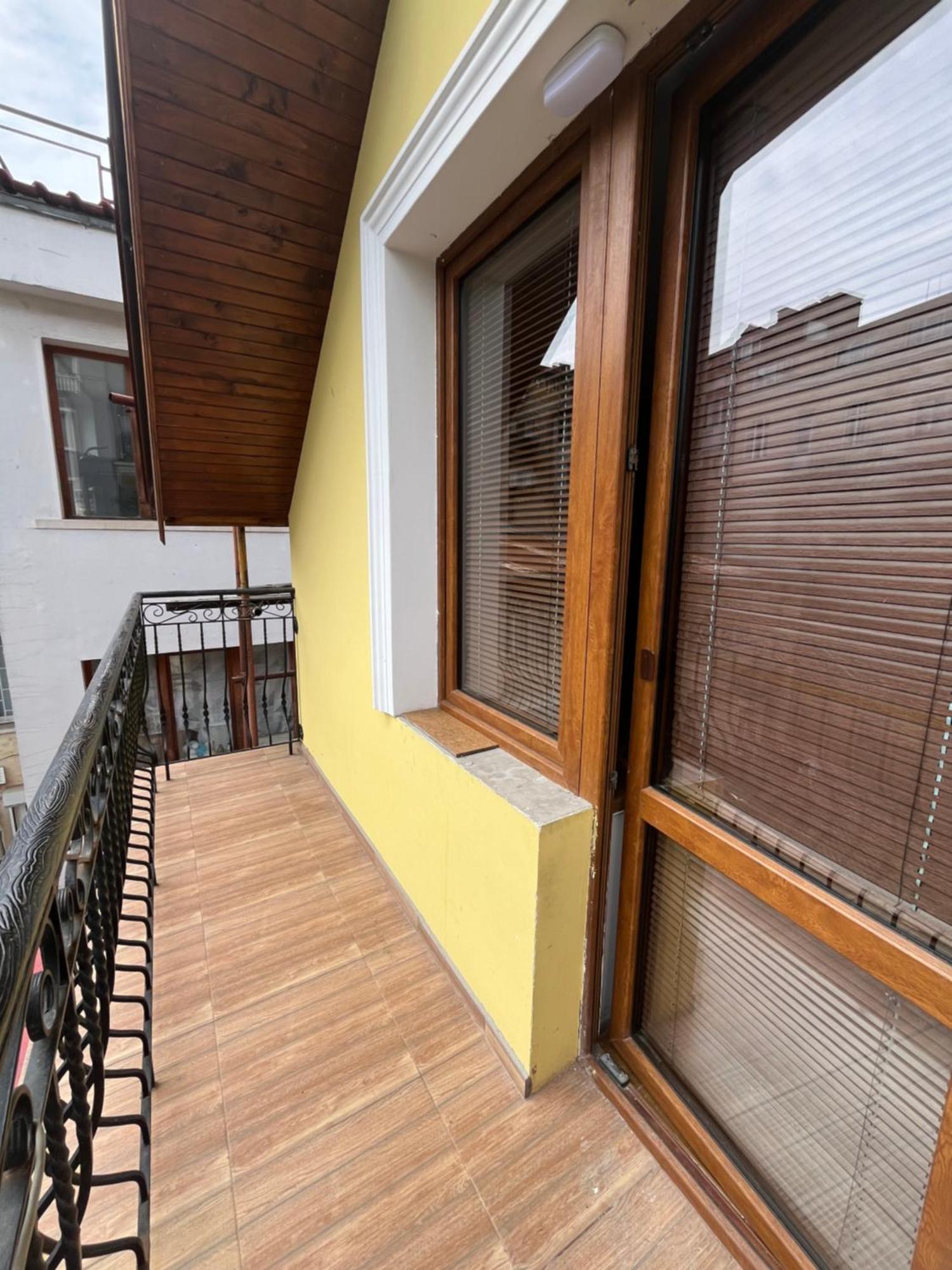 En-Suite Rooms: Novа Guesthouse In Sofia Center Екстер'єр фото