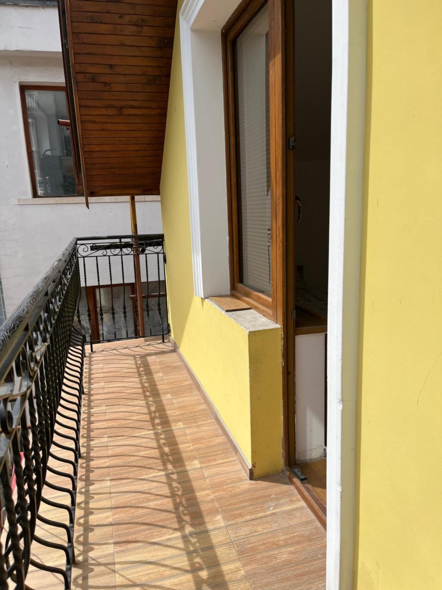 En-Suite Rooms: Novа Guesthouse In Sofia Center Екстер'єр фото