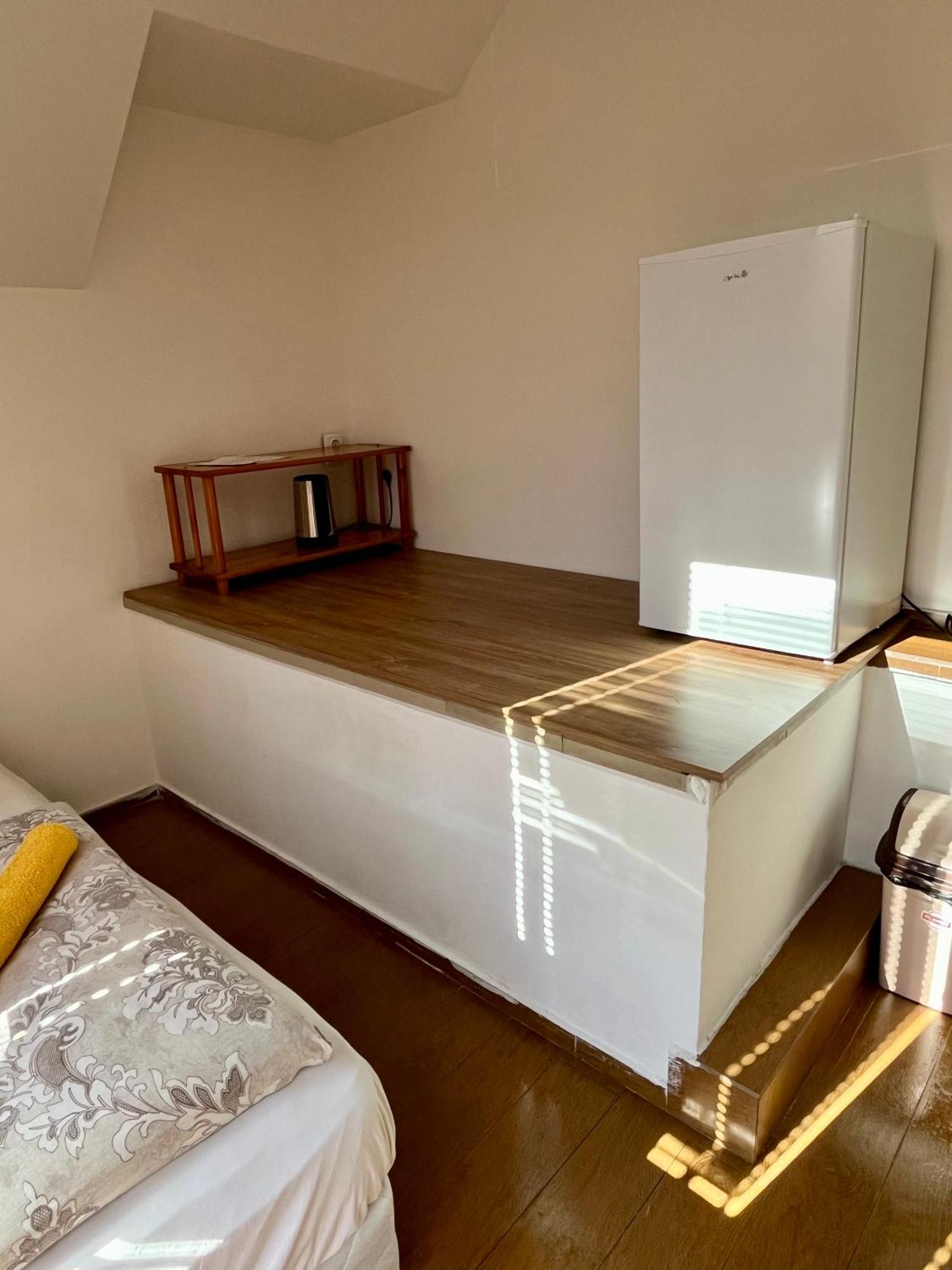 En-Suite Rooms: Novа Guesthouse In Sofia Center Екстер'єр фото
