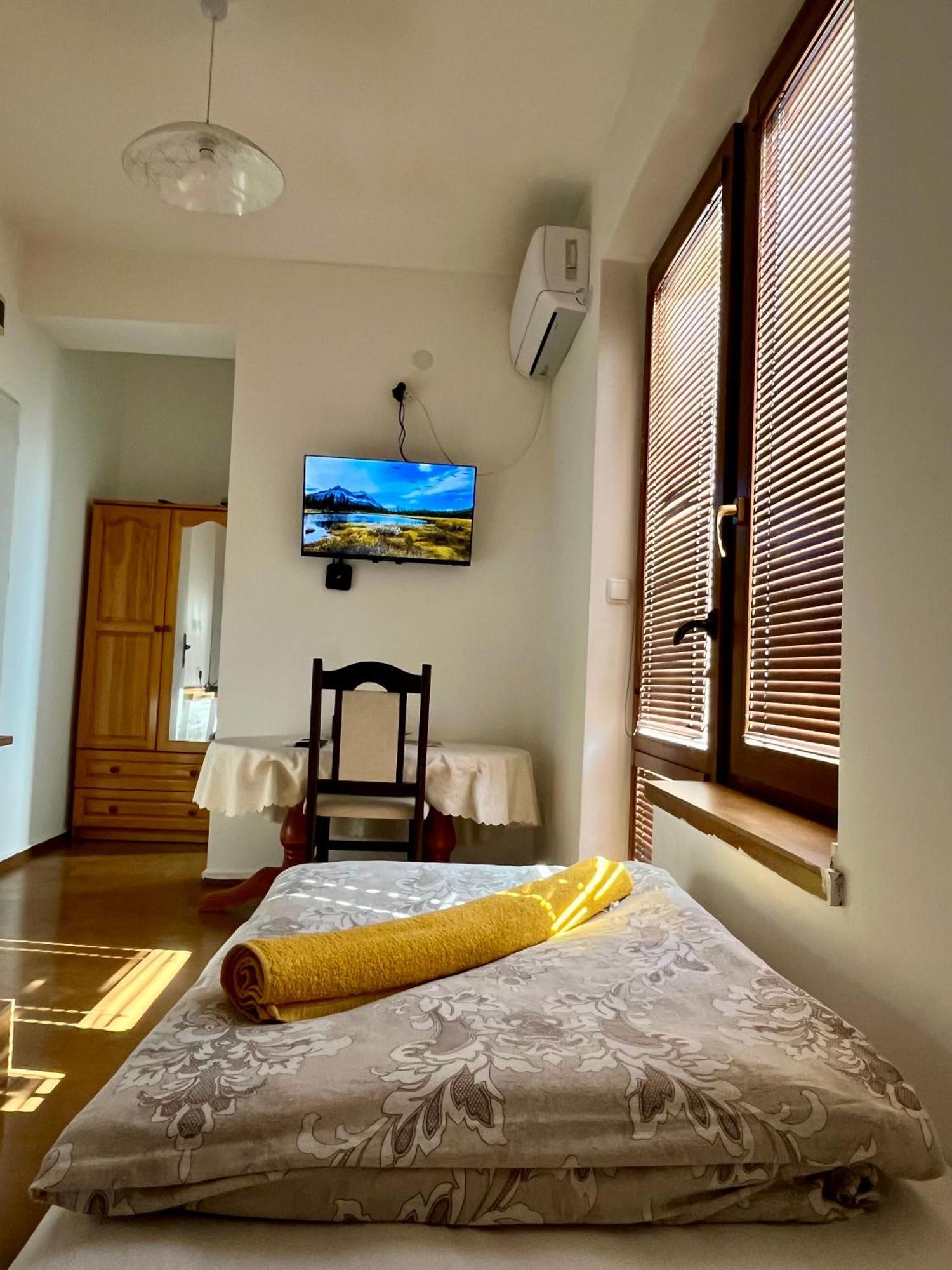En-Suite Rooms: Novа Guesthouse In Sofia Center Номер фото