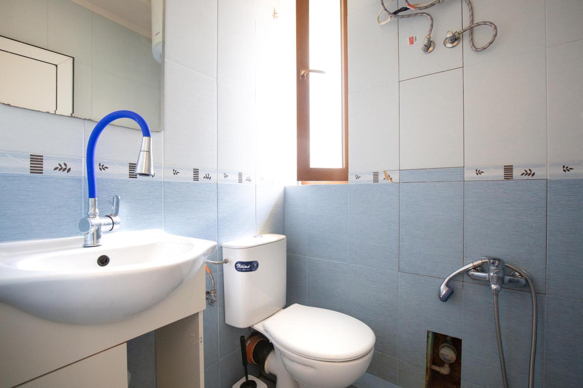 En-Suite Rooms: Novа Guesthouse In Sofia Center Екстер'єр фото