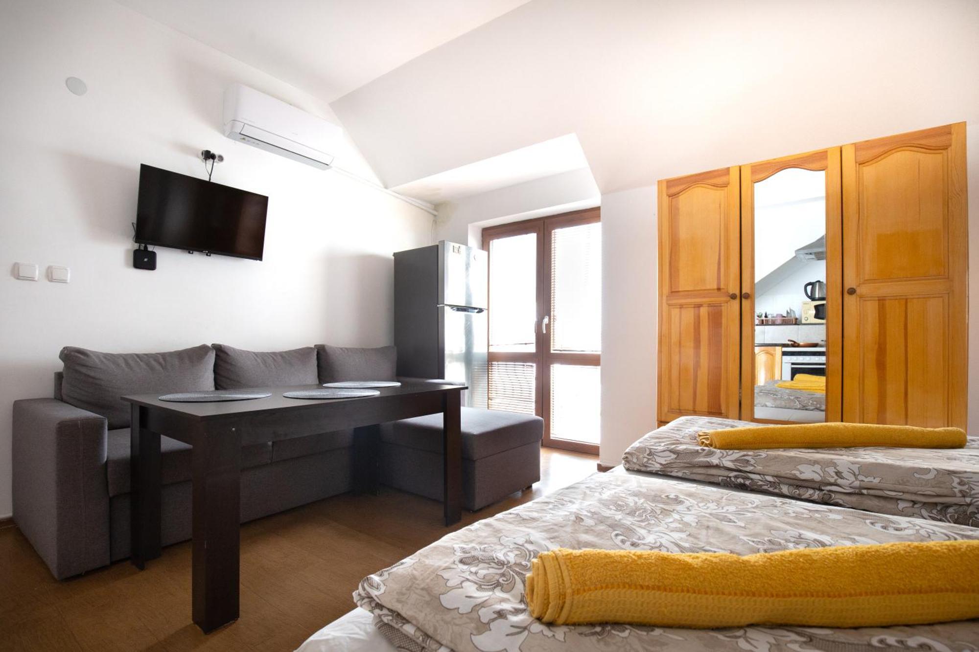 En-Suite Rooms: Novа Guesthouse In Sofia Center Екстер'єр фото